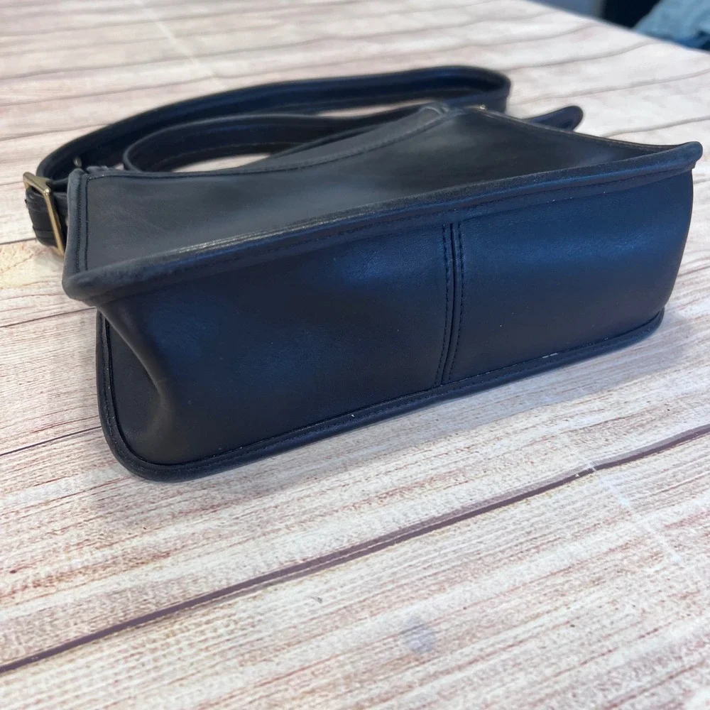 Coach‎ Ramblers Legacy Crossbody Bag Black Leather Vintage Turnlock 9061 USA